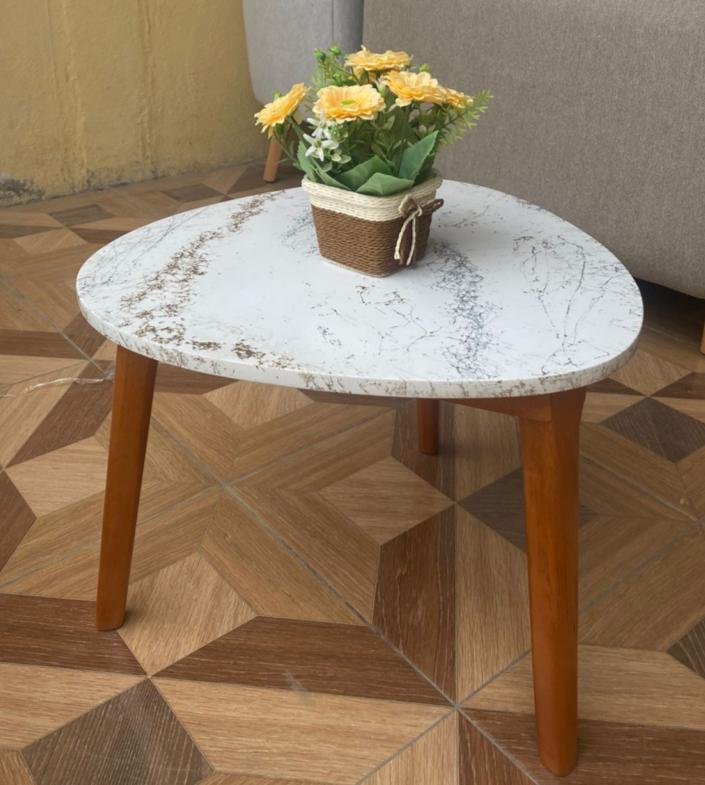 CATÁLOGO DE SALAS MADERMODA.pdf-image-094 Mesa Ovalada – 50x50cm - Image 1